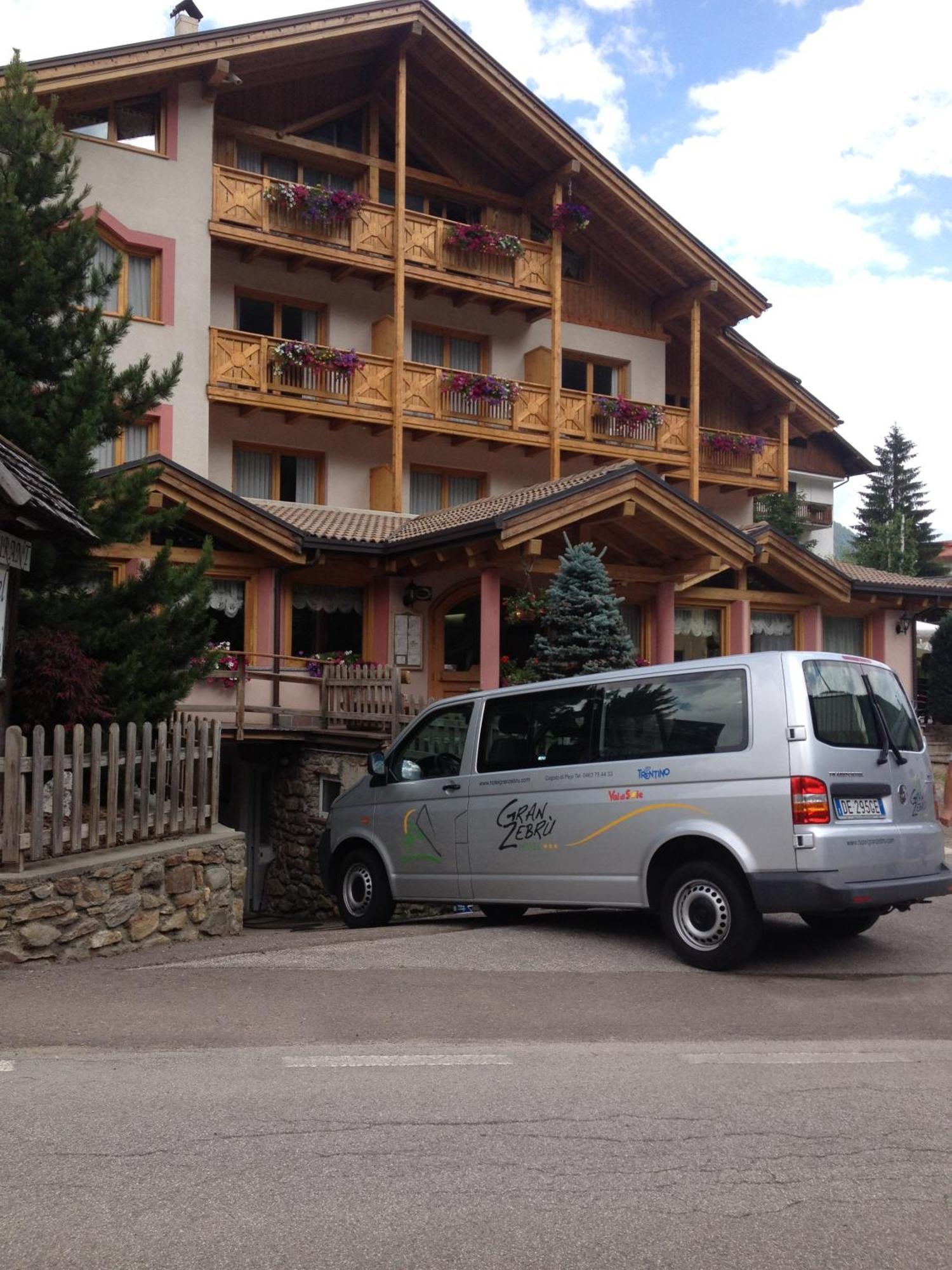 Active Hotel Gran Zebru' Cogolo Exterior foto
