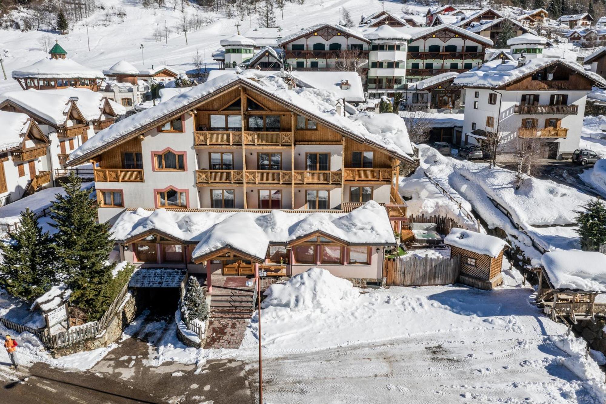 Active Hotel Gran Zebru' Cogolo Exterior foto